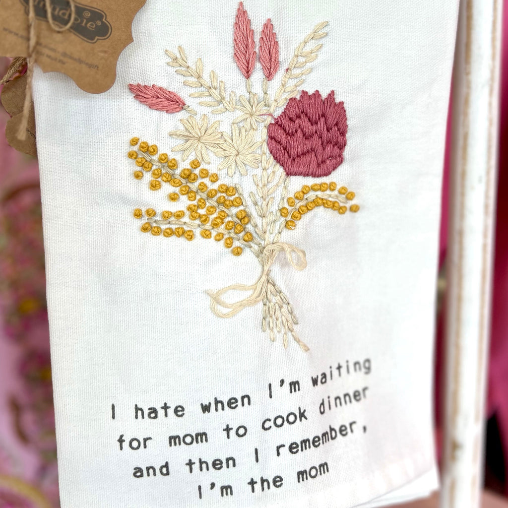 Mom to Cook Embroidery Towel