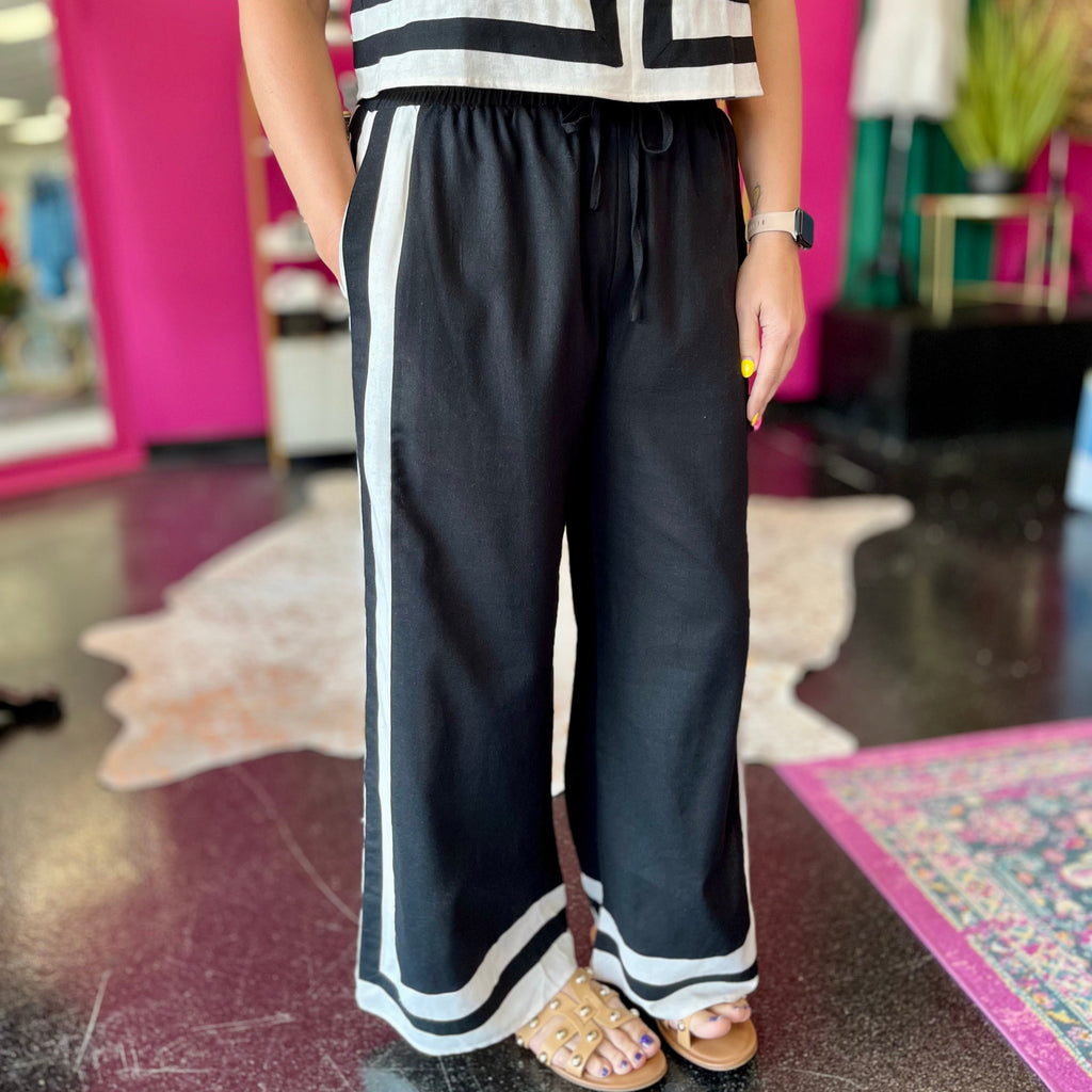 Black & Ivory Abstract Boarder Pants