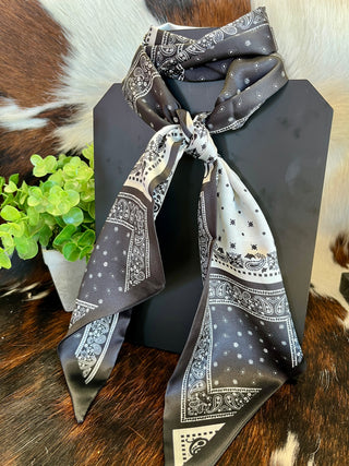Black & White Bandana Wide Twilly