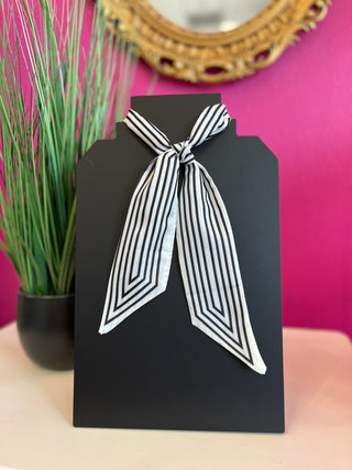 White With Black Striped Twilly