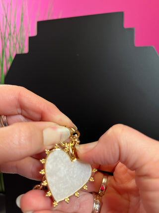 Pearlized White & Gold Heart Chain Link Necklace