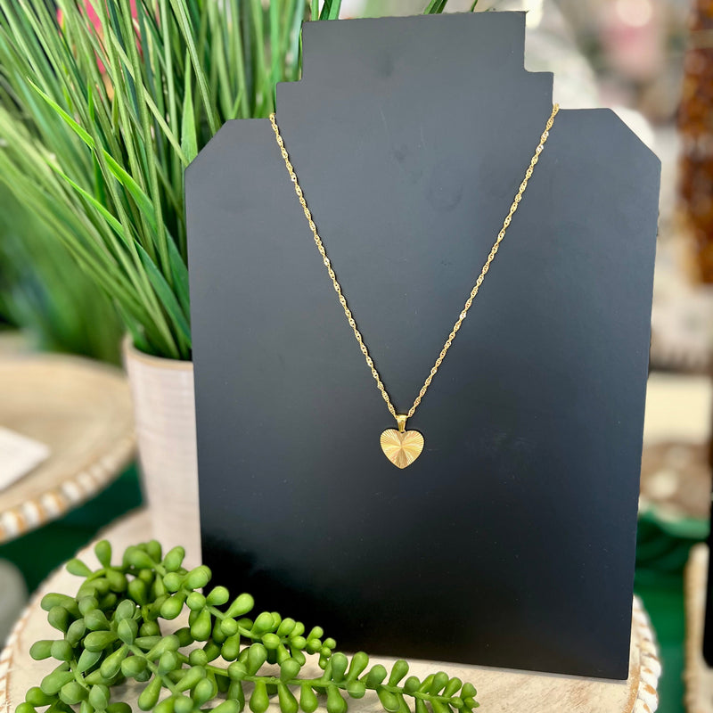Gold Classic Sm Heart Necklace - Water Resistant