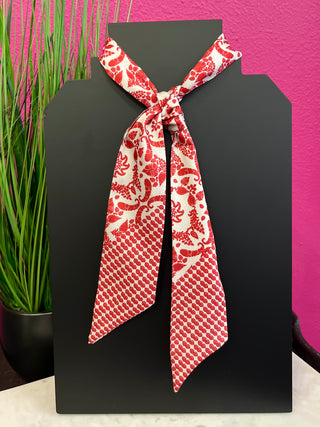 Red Paisley Twilly