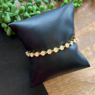 Gold Circle Crystal Bracelet - Water Resistant