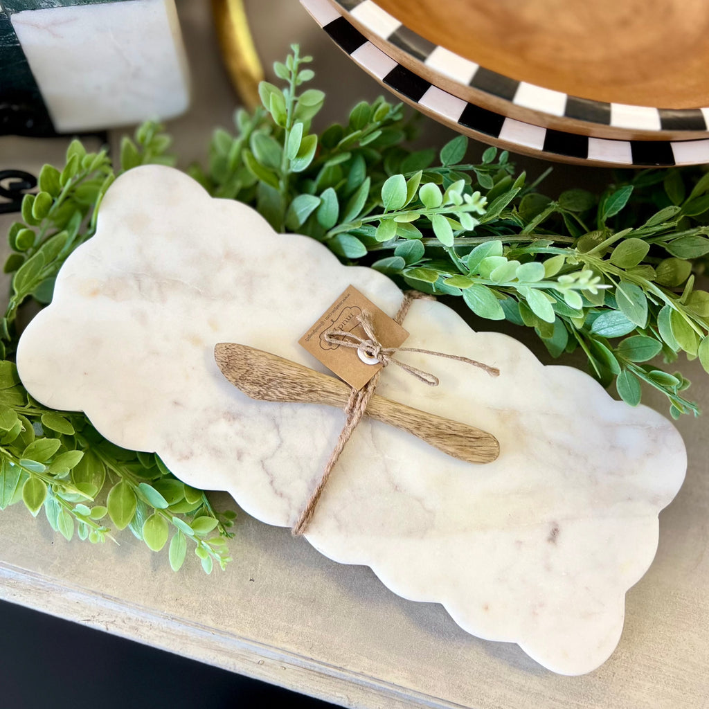 White Marble Scallopped Board Set
