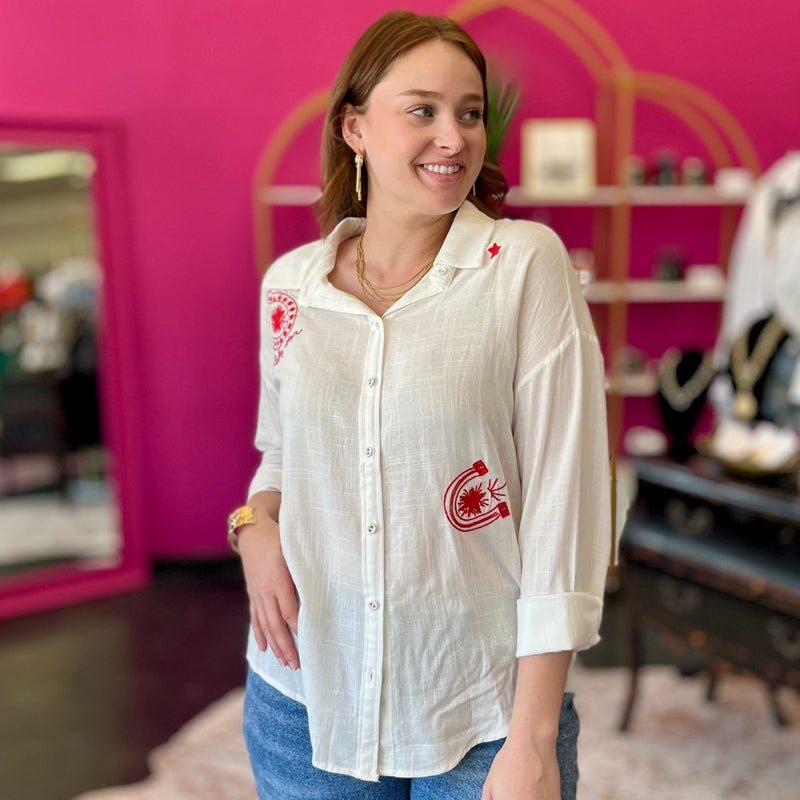 White & Red Horseshoe Top
