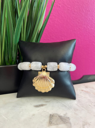 White Acrylic Bead & Gold Shell Bracelet