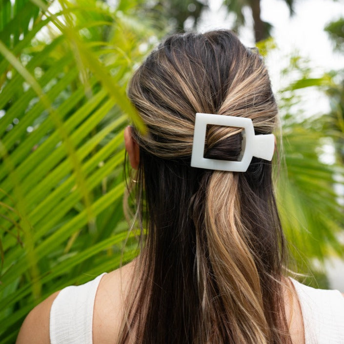 Coconut White Medium Flat Square Clip