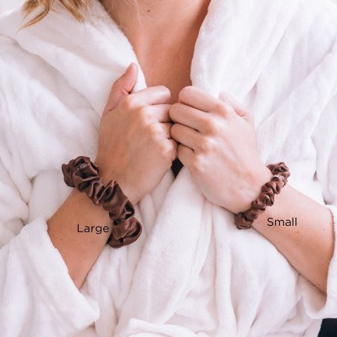 For the Love of Nudes Lage Scrunchie